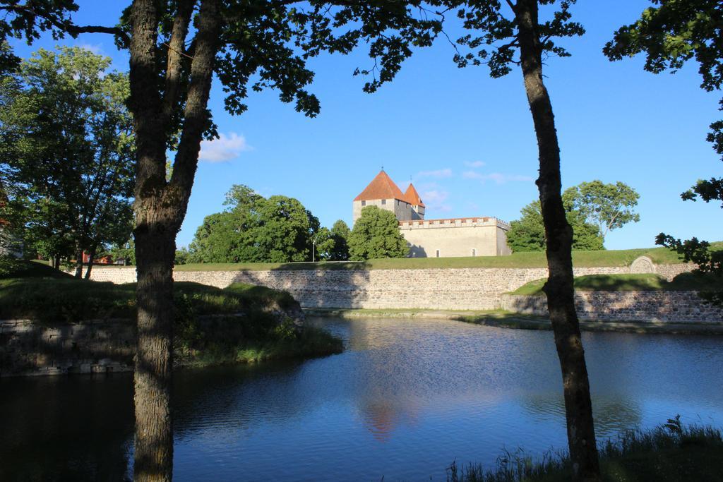 Long Holiday Apartment Kuressaare Extérieur photo